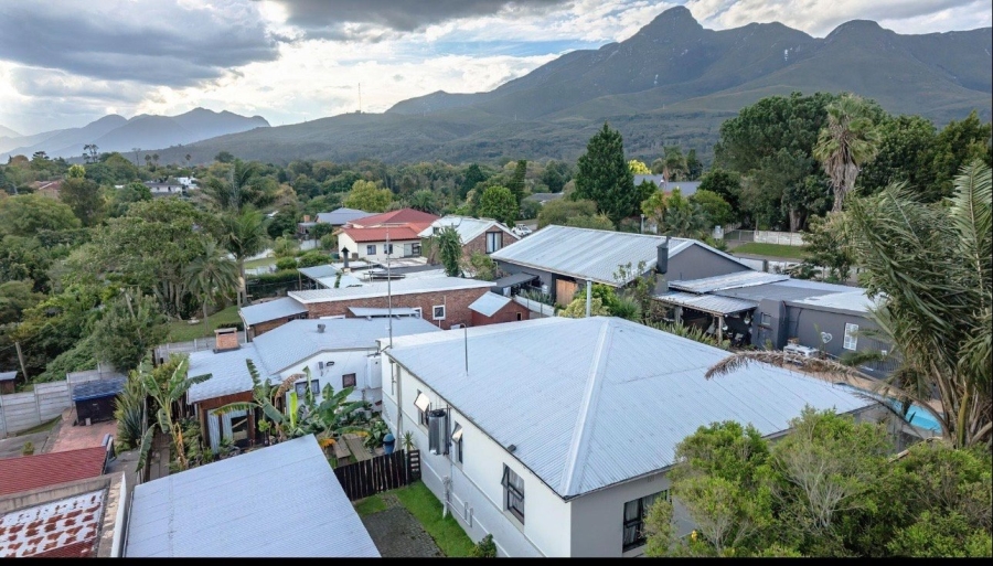 5 Bedroom Property for Sale in Denneoord Western Cape